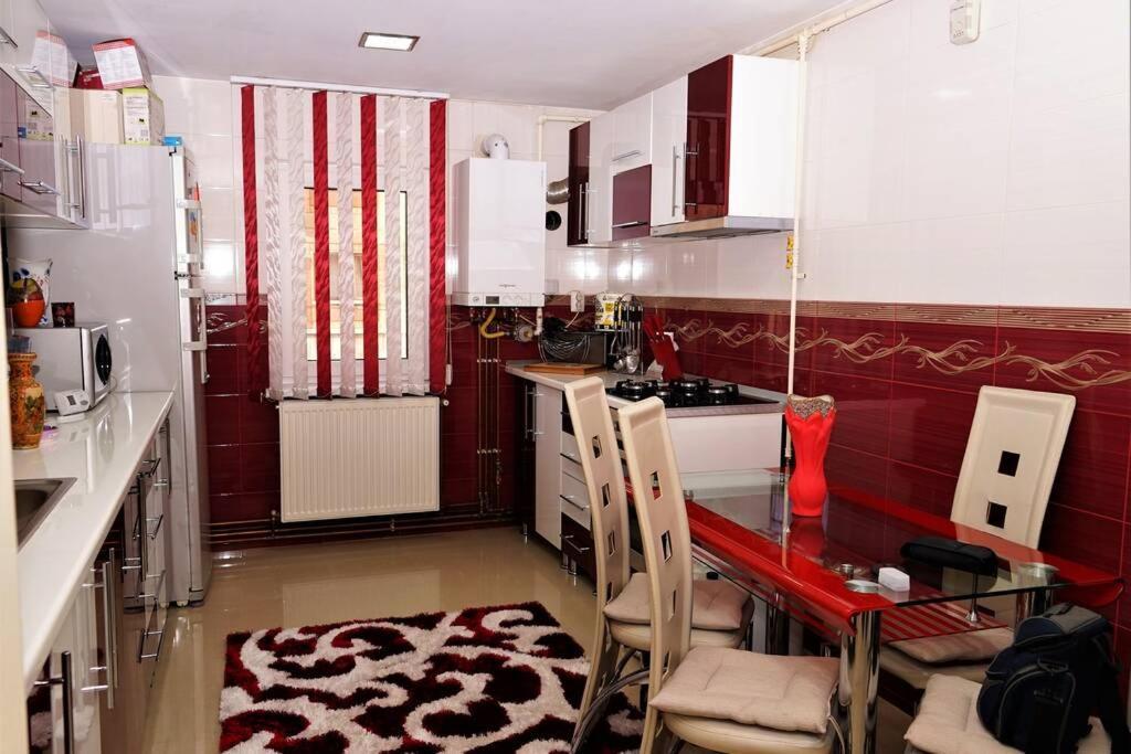 Home Away From Home Petrila Extérieur photo